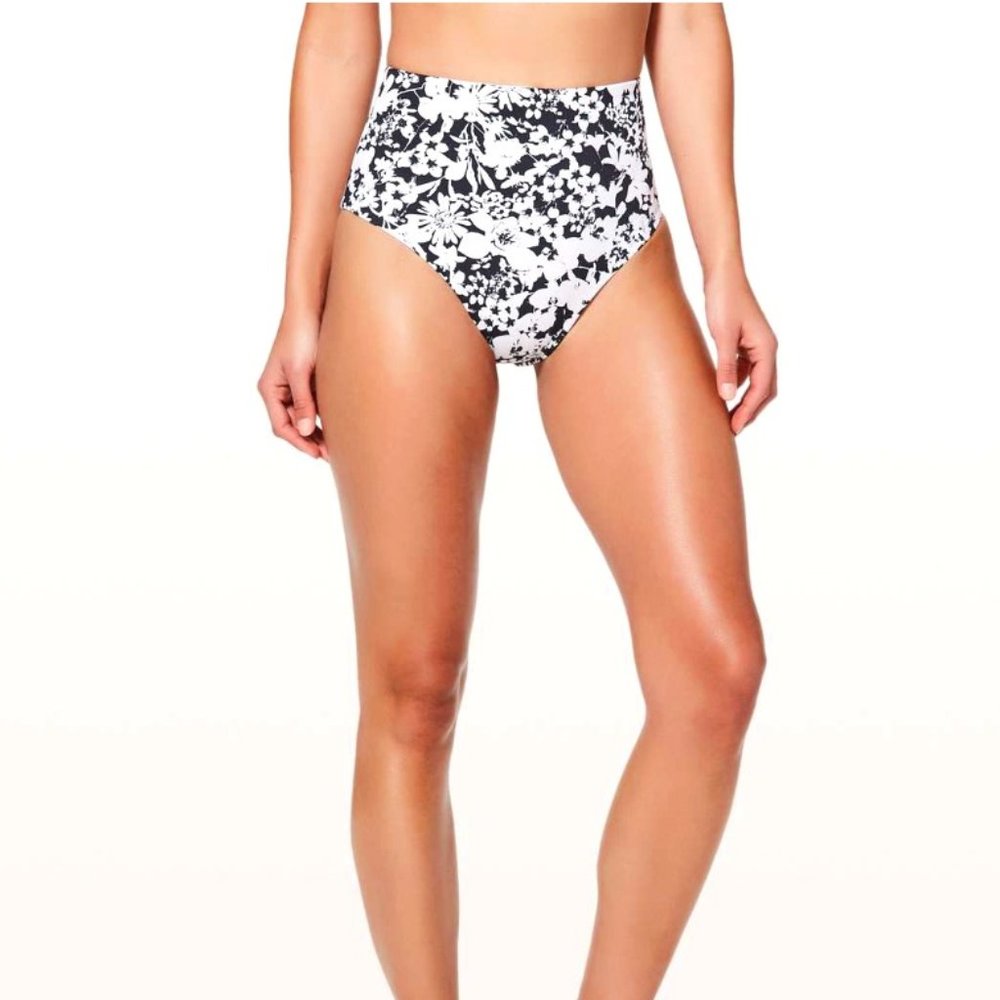 NWT Lululemon Deep Sea High Waist Bottom Size 2